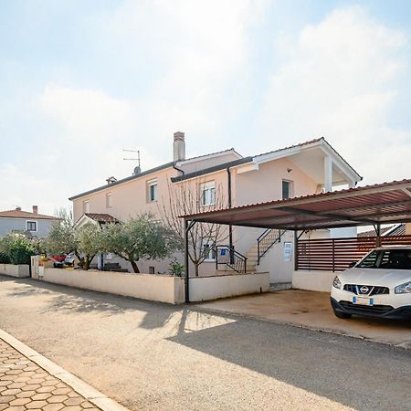 Charming Apartments Rose 1&2 With Pool Poreč Buitenkant foto