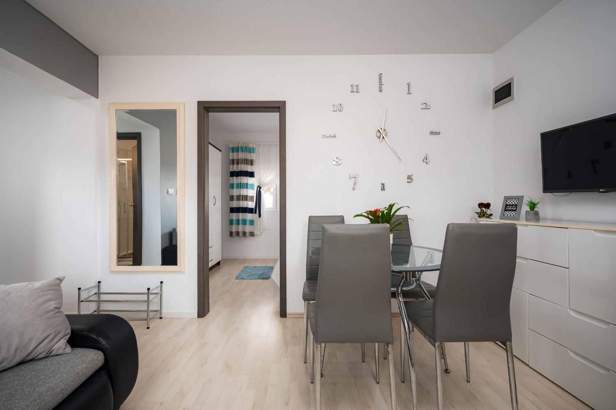 Charming Apartments Rose 1&2 With Pool Poreč Buitenkant foto